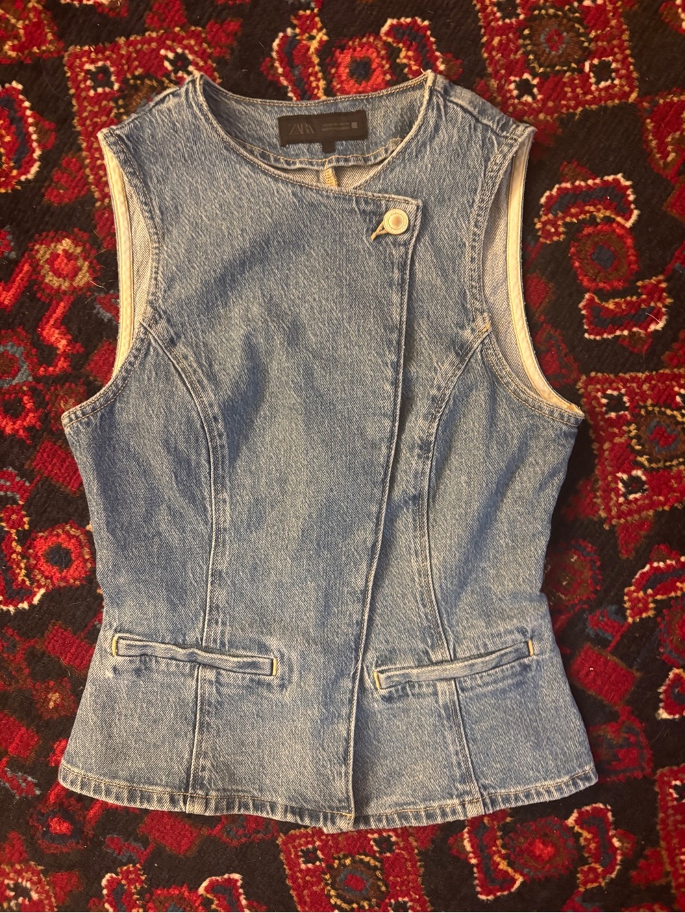 Sleeveless Denim Button Vest - Light Blue